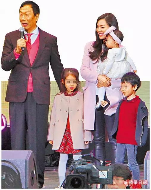 霸氣郭台銘「育兒方式」首度曝光!曾馨瑩坦言:「他太瘋我會阻止他...」想不到郭董是這種爸爸!