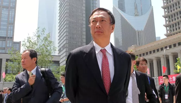 霸氣郭台銘「育兒方式」首度曝光!曾馨瑩坦言:「他太瘋我會阻止他...」想不到郭董是這種爸爸!
