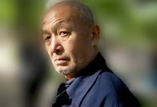丈夫將她趕走,她竟用這種方式離婚,後嫁給一農民,去世前農民才知道她是誰