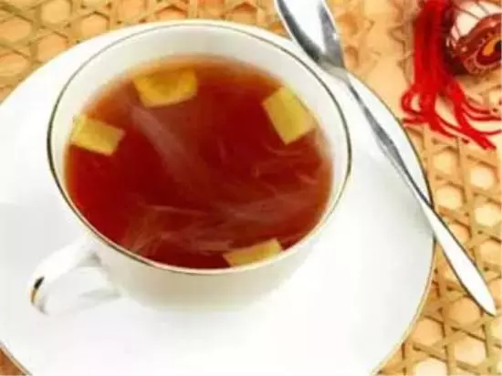 睡前泡這一杯喝,體重輕了、腰圍細了,年輕10歲!