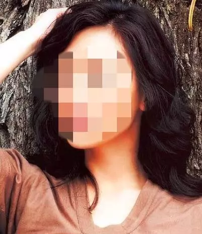 三個二十多歲的少男少女,一下飛機就面臨死刑,只因為幫了朋友一個忙....