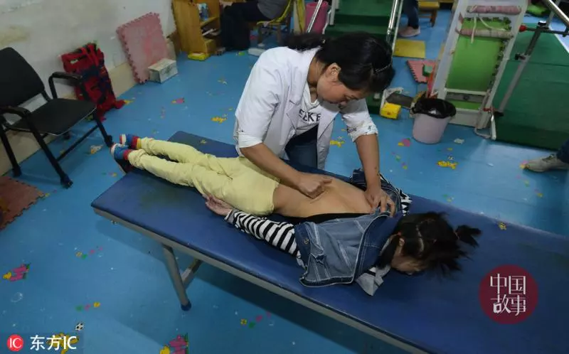 16歲腦癱少女盼早點嫁人報答媽媽 不想媽媽這麼辛苦