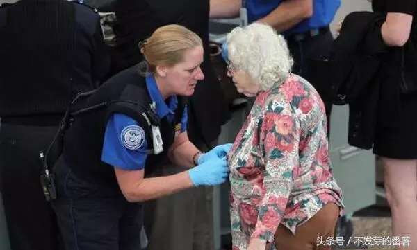直擊全世界「最嚴的機場安檢」,女性毫無隱私可言!!