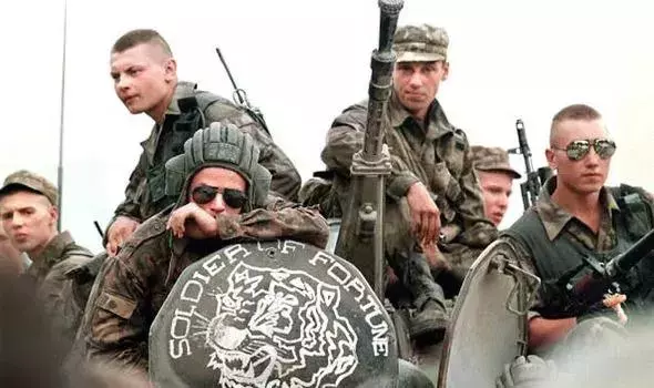 中國人能出國當僱傭兵嗎?凡是說他當過的都是在忽悠你