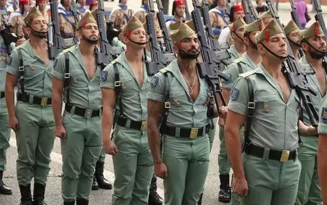 中國人能出國當僱傭兵嗎?凡是說他當過的都是在忽悠你