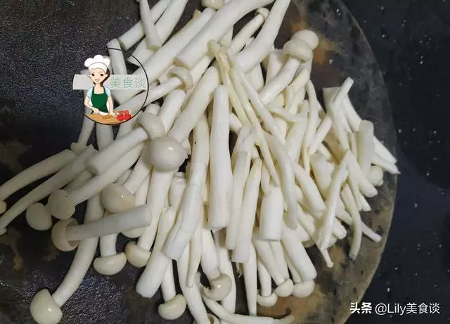 這菜10分鐘就出鍋,鮮香脆嫩,營養齊全,孩子要多吃,提高免疫力