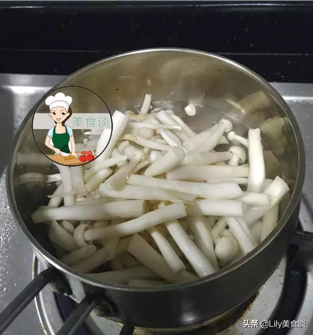 這菜10分鐘就出鍋,鮮香脆嫩,營養齊全,孩子要多吃,提高免疫力