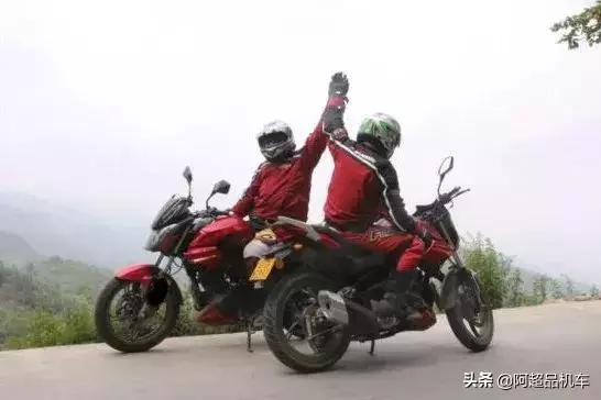 若女友死活不讓你騎摩托,你把這篇文章轉給她