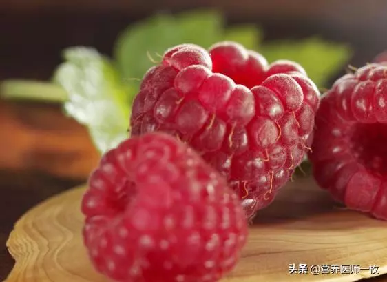 一旦手上有這3個信號,說明「心臟」危險了,這三件事一定少做!