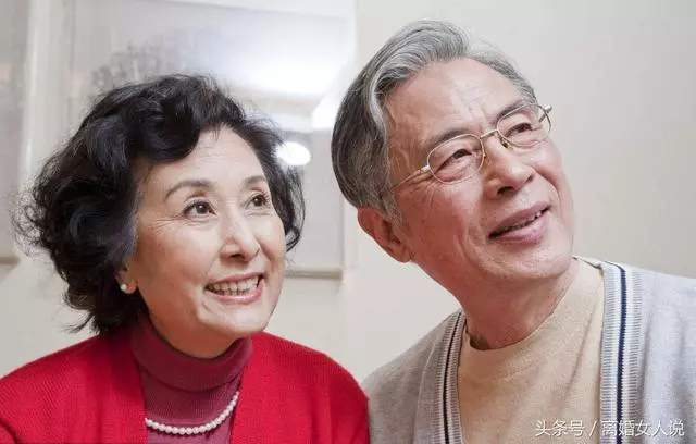 現在很多中年夫妻,為什麼沒到老年已經分床睡?
