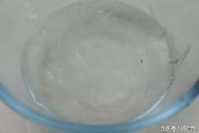 夏天這麼熱!當然要吃冰冰爽爽的糕點!紅豆椰汁糕,美味又降溫!