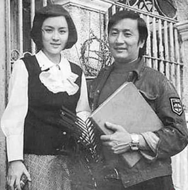 臺灣第一代玉女,曾豔壓青霞,2度嫁渣男,現兒子32歲帥過謝霆鋒