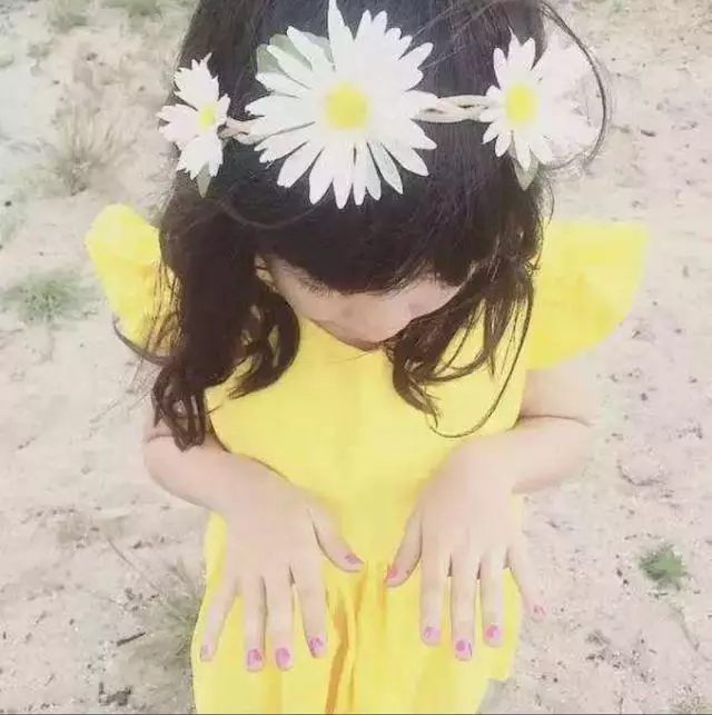親戚家的舊衣服可以要,但這「4樣東西」堅決不行,會危害孩子健康!