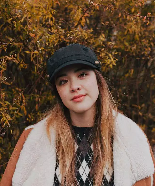 鍾麗緹混血大女兒21歲生日曬自拍,形象和氣質與媽媽越來越像