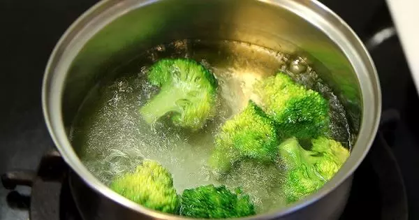 花椰菜拿來水煮根本是最錯誤的煮法,90%的人都不知道必須要這樣煮才是最防癌的!