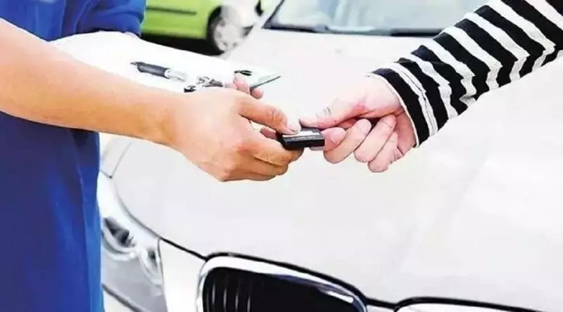 爸爸鄭重警告「車絕對不能借女友開」他還滿頭疑惑,後來爸爸的「這一句話」才讓他恍然大悟!