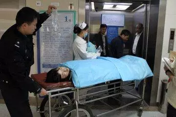 女人去世3年,丈夫沒有再娶,婆婆拆下被子,丈夫蒙了