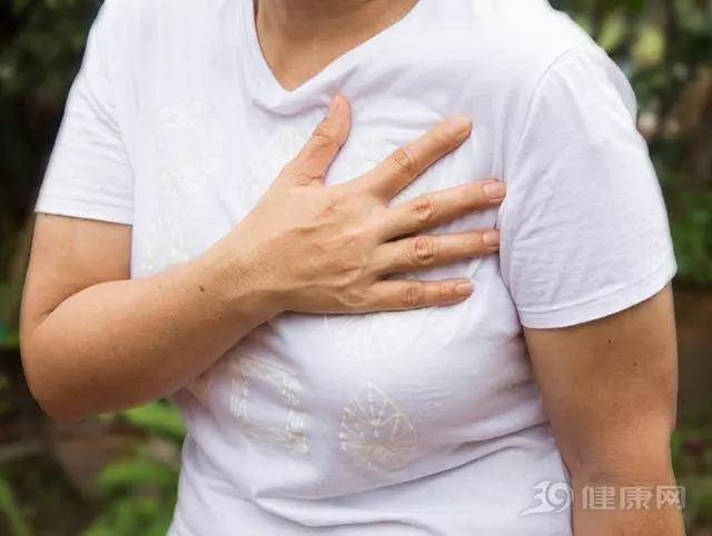 女人一過45歲,想平安度過更年期,中醫3句話要背下來