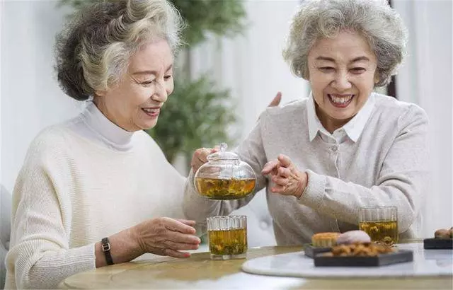 血糖高不高,看腳就知道,出現這3種感覺,一定要當心