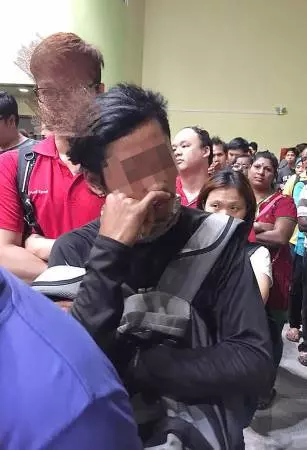 兀蘭關卡遇色狼!大馬美女穿這樣保守都不放過!!
