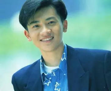 蘇有朋終於公布女友?隱藏16年身價40億,原來是我們熟知的她