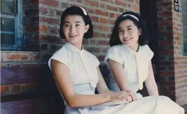 美貌太驚豔!58歲的鐘楚紅近照曝光「用生活追逐年輕」為愛人單身11年:沒有誰能比他更好