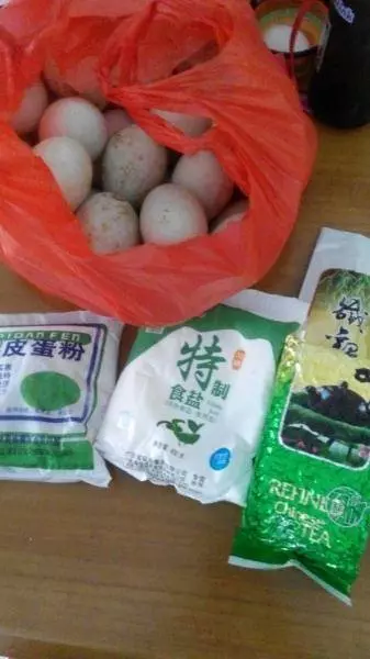 在家做皮蛋,沒有任何添加劑,簡單還好吃