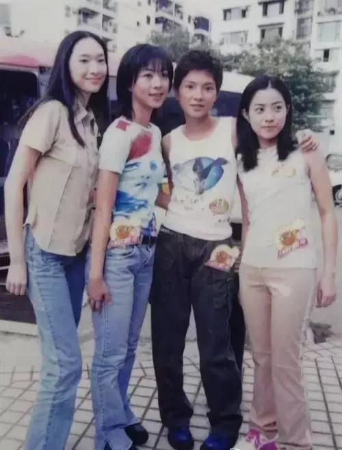 她紅到拒絕周星馳,窮到靠粉絲救濟,她留給一代人的「少女情懷」,如今成這模樣....!