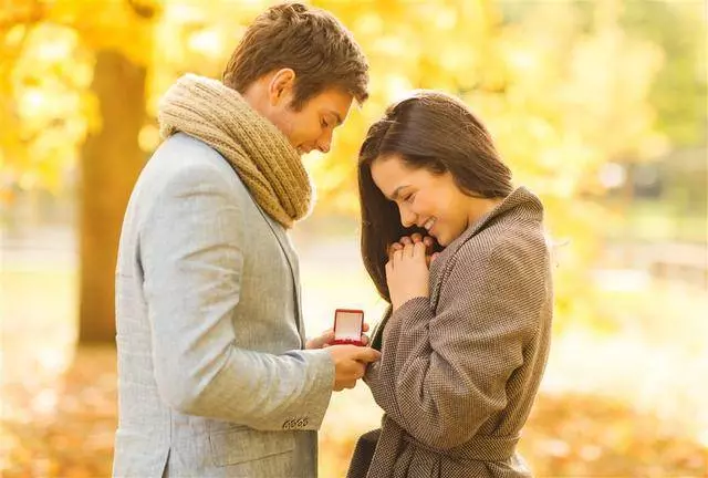 小姑子來家裡還我錢,婆婆一直使眼色,小姑子一番話婆婆無地自容