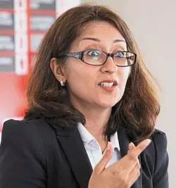 【卡巴星女兒上超級不滿】上法庭起訴首席大法官!