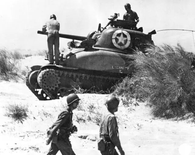 二戰美軍火力有多強,兩人就能壓制日軍一個班,直言日軍就是自殺