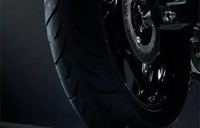 山葉三代R15ABS印度發布,同樣是150跑車,人家的為何那麼優秀
