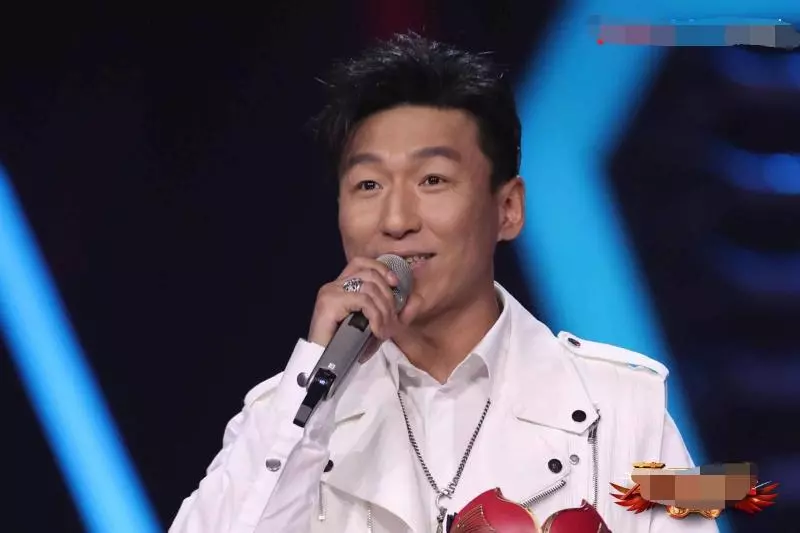 陳羽凡出事前最後一次演唱,女友在觀眾席出現,心疼白百何!