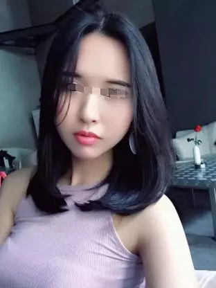 老公出差,妻子每天帶男子回家,女兒視頻時說漏嘴,丈夫樂了