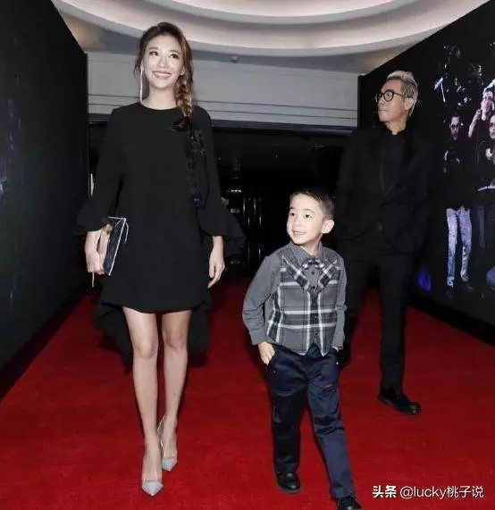 應采兒懷二胎再爆實錘,山雞哥終圓女兒夢?估計這對兒離官宣二胎的時間不遠了~~~