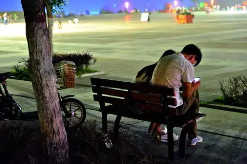 婚後兩年不孕,婆婆將俺趕出家,生兒子後去婆家炫耀,推開門蒙了