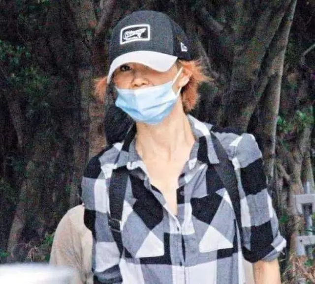 54歲張曼玉「越老越孤僻」,她終沒活成你想像的樣子