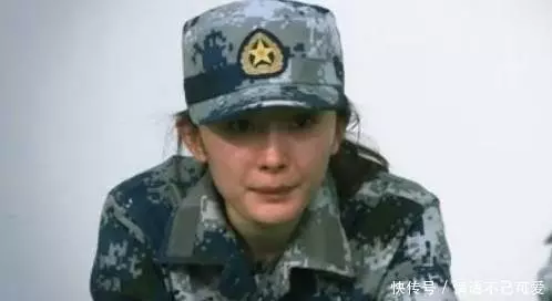看完32歲楊冪素顏照,再看36歲王鷗素顏,網友:差距一目了然!