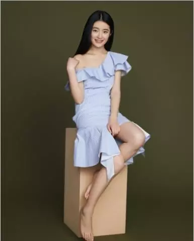 林青霞的「女兒」,長相簡直美呆了,網友:仿佛看到林青霞年輕的模樣!