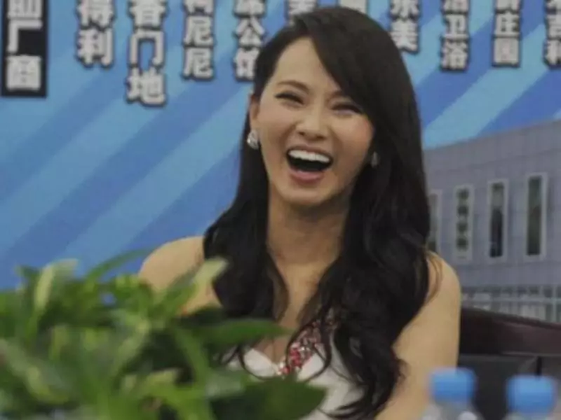 入坑印度傳銷,伊能靜嚇得刪微博!謝娜章子怡最近也很瘋狂啊……(組圖)