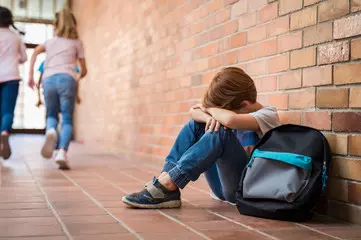 「老師罵很大聲、不聽我解釋」!小六生自述跳樓原因,家長震驚要還原真相:「我要的只是公平」!