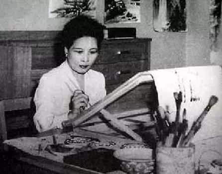 宋美齡有個難以啟齒的惡習,任何丈夫都不能容忍,可蔣介石卻忍下了!