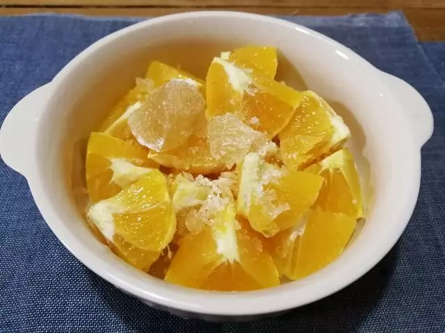 冰糖蒸橙子的功效和作用居然這麼大!老人和小孩的冬季保健美食!