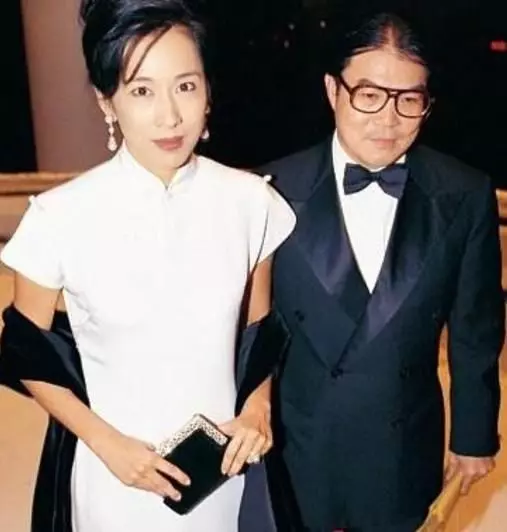 她是郭晶晶的婆婆,史上最美港姐,兩度嫁豪門卻不被名利束縛