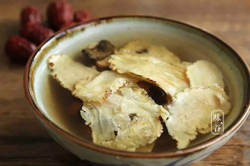 冬天女人保養要喝這湯,調經補血,氣色面如桃花,女人都該知道