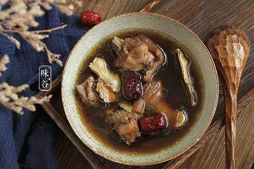 冬天女人保養要喝這湯,調經補血,氣色面如桃花,女人都該知道