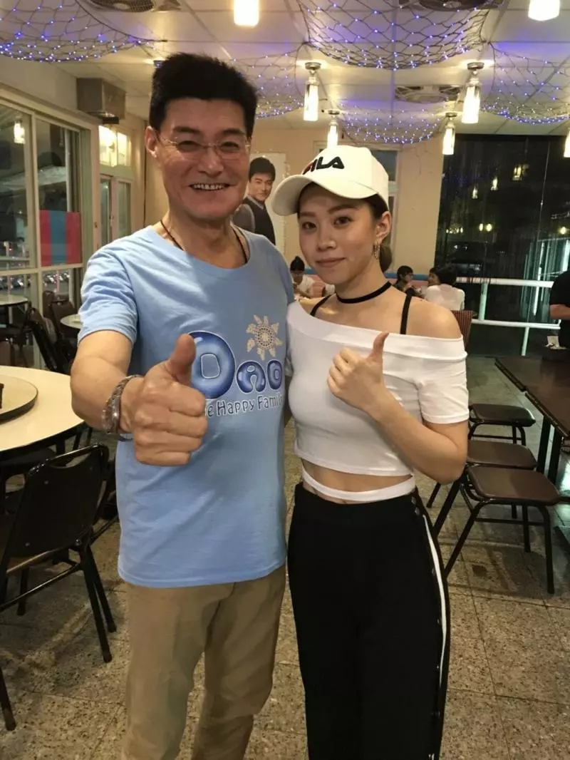 8點檔大反派王中皇私下超暖!「22歲正妹女兒」曝光超吸睛 力拚出道出演《大時代》!