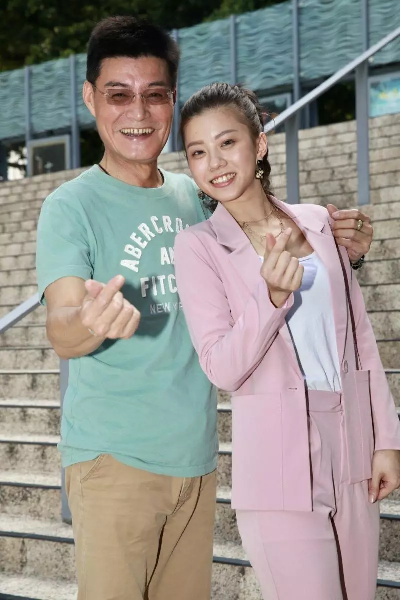 8點檔大反派王中皇私下超暖!「22歲正妹女兒」曝光超吸睛 力拚出道出演《大時代》!