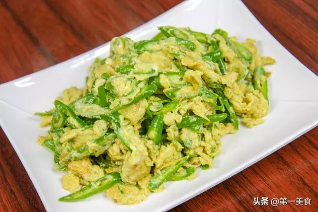 青椒炒雞蛋,是先炒青椒還是先炒雞蛋,廚師長分享正確的做法