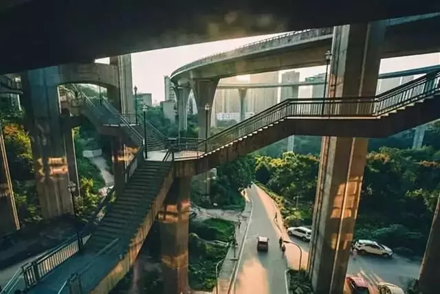 重慶的交通到底有多魔幻?